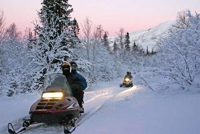 Катание на снегоходах в Суздале в подарок. Сервис Ultra Подарки
. ✳️✴️❄️ Подарочный сертификат на катание на снегоходах в Суздале с друзьями ❄️✴️✳️. Закажите прокат снегоходов в подарок для мужчин и парней на день рождения по привлекательным ценам. Езда на снегоходах это ещё и активный зимний отдых. Сервис UltraPodarki.ru ☎️ 8 (800) 505-95-30	. катание на снегоходах, подарочный сертификат на катание на снегоходе, прокат снегоходов, прокат снегоходов Суздаль, катание на снегоходах Суздаль, езда на снегоходе