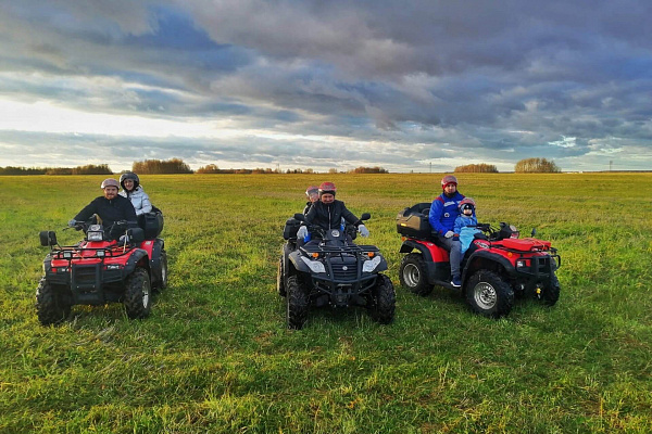 Катание на квадроциклах в Суздале. Сервис Ultra Подарки. Подарочный сертификат на катание на квадроциклах в Суздале. Закажите катание на квадроциклах недорого и наслаждайтесь активным отдыхом с друзьями. Выбирайте живописные маршруты для езды на квадроциклах. Сервис UltraPodarki.ru 8800-505-9530. Катание на квадроциклах, Прокат квадроциклов, езда на квадроцикле, прокат квадроциклов Суздаль, катание на квадроциклах Суздаль, Катание на квадроциклах зимой, Катание на квадроциклах летом, Сертификат на катание на квадроциклах 

