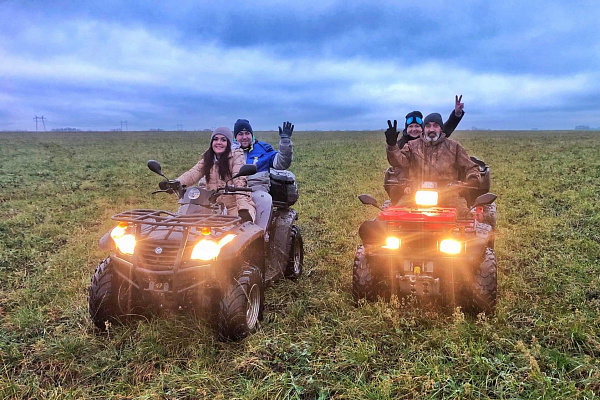 Катание на квадроциклах в Суздале. Сервис Ultra Подарки. Подарочный сертификат на катание на квадроциклах в Суздале. Закажите катание на квадроциклах недорого и наслаждайтесь активным отдыхом с друзьями. Выбирайте живописные маршруты для езды на квадроциклах. Сервис UltraPodarki.ru 8800-505-9530. Катание на квадроциклах, Прокат квадроциклов, езда на квадроцикле, прокат квадроциклов Суздаль, катание на квадроциклах Суздаль, Катание на квадроциклах зимой, Катание на квадроциклах летом, Сертификат на катание на квадроциклах 

