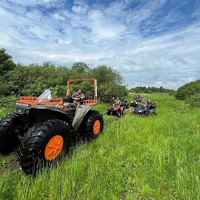 Прокат квадроциклов летом в Суздале. Сервис Ultra Подарки. Подарочный сертификат на прокат квадроциклов летом и зимой в Суздале. Закажите катание на квадроциклах недорого и наслаждайтесь активным отдыхом с друзьями. Выбирайте живописные маршруты для езды на квадроциклах. Сервис UltraPodarki.ru 8800-505-9530. Катание на квадроциклах, Прокат квадроциклов, езда на квадроцикле, прокат квадроциклов Суздаль, катание на квадроциклах Суздаль, Катание на квадроциклах летом, Катание на квадроциклах зимой, Сертификат на катание на квадроциклах 

