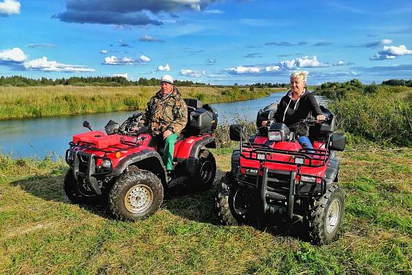 Катание на квадроциклах в Суздале. Сервис Ultra Подарки. Подарочный сертификат на катание на квадроциклах в Суздале. Закажите катание на квадроциклах недорого и наслаждайтесь активным отдыхом с друзьями. Выбирайте живописные маршруты для езды на квадроциклах. Сервис UltraPodarki.ru 8800-505-9530. Катание на квадроциклах, Прокат квадроциклов, езда на квадроцикле, прокат квадроциклов Суздаль, катание на квадроциклах Суздаль, Катание на квадроциклах зимой, Катание на квадроциклах летом, Сертификат на катание на квадроциклах 

