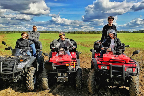 Катание на квадроциклах в Суздале. Сервис Ultra Подарки. Подарочный сертификат на катание на квадроциклах в Суздале. Закажите катание на квадроциклах недорого и наслаждайтесь активным отдыхом с друзьями. Выбирайте живописные маршруты для езды на квадроциклах. Сервис UltraPodarki.ru 8800-505-9530. Катание на квадроциклах, Прокат квадроциклов, езда на квадроцикле, прокат квадроциклов Суздаль, катание на квадроциклах Суздаль, Катание на квадроциклах зимой, Катание на квадроциклах летом, Сертификат на катание на квадроциклах 

