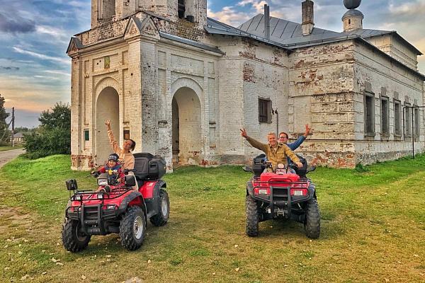 Катание на квадроциклах в Суздале. Сервис Ultra Подарки. Подарочный сертификат на катание на квадроциклах в Суздале. Закажите катание на квадроциклах недорого и наслаждайтесь активным отдыхом с друзьями. Выбирайте живописные маршруты для езды на квадроциклах. Сервис UltraPodarki.ru 8800-505-9530. Катание на квадроциклах, Прокат квадроциклов, езда на квадроцикле, прокат квадроциклов Суздаль, катание на квадроциклах Суздаль, Катание на квадроциклах зимой, Катание на квадроциклах летом, Сертификат на катание на квадроциклах 

