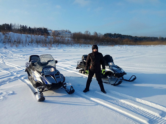 Катание на снегоходах в Суздале в подарок. Сервис Ultra Подарки
. ✳️✴️❄️ Подарочный сертификат на катание на снегоходах в Суздале с друзьями ❄️✴️✳️. Закажите прокат снегоходов в подарок для мужчин и парней на день рождения по привлекательным ценам. Езда на снегоходах это ещё и активный зимний отдых. Сервис UltraPodarki.ru ☎️ 8 (800) 505-95-30	. катание на снегоходах, подарочный сертификат на катание на снегоходе, прокат снегоходов, прокат снегоходов Суздаль, катание на снегоходах Суздаль, езда на снегоходе